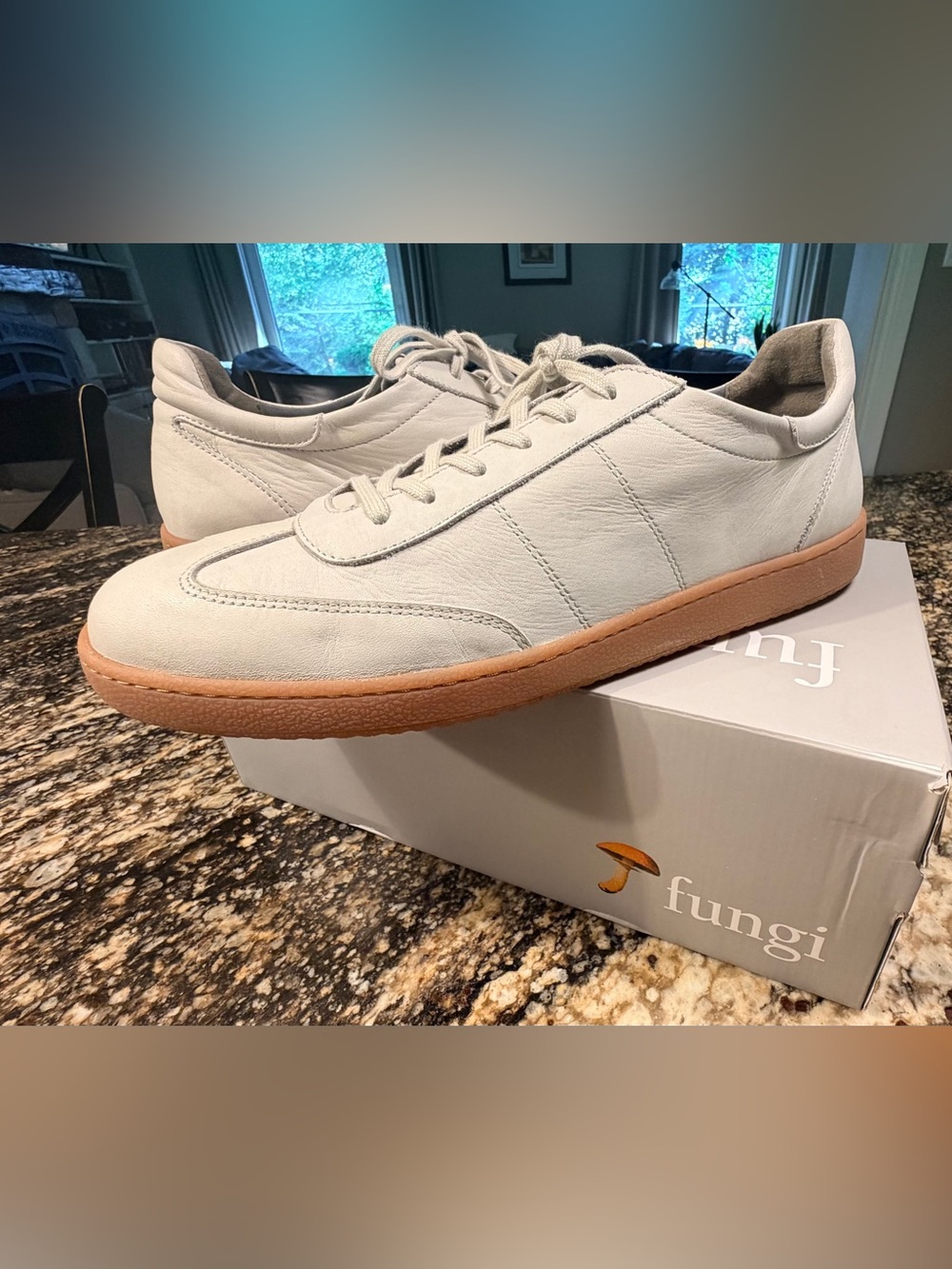 Men’s “Fungi” all leather Sneaker in light beige NEW. Sz. 12 (eu 45)